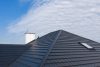 IZI ROOF látszó rögzítésű moduláris cserepeslemez, UTK33 matt (fekete) 0,5mm vastag