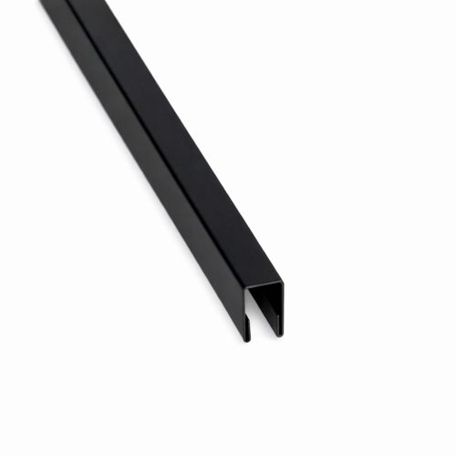 T8 trapézlemezt lezáró U profil, matt RAL9005 (fekete), Hossz: 2000mm
